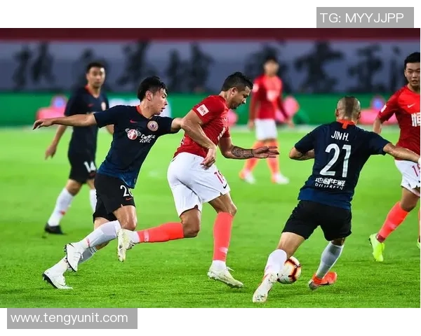 广州羽毛球队在世锦赛积分榜中以73分稳居第一名展现强劲实力 广州羽毛球队在世锦赛积分榜中以73分稳居第一名展现强劲实力